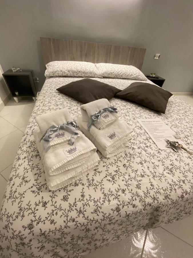 B&B Regina Del Porto ポルト・エンペードクレ エクステリア 写真